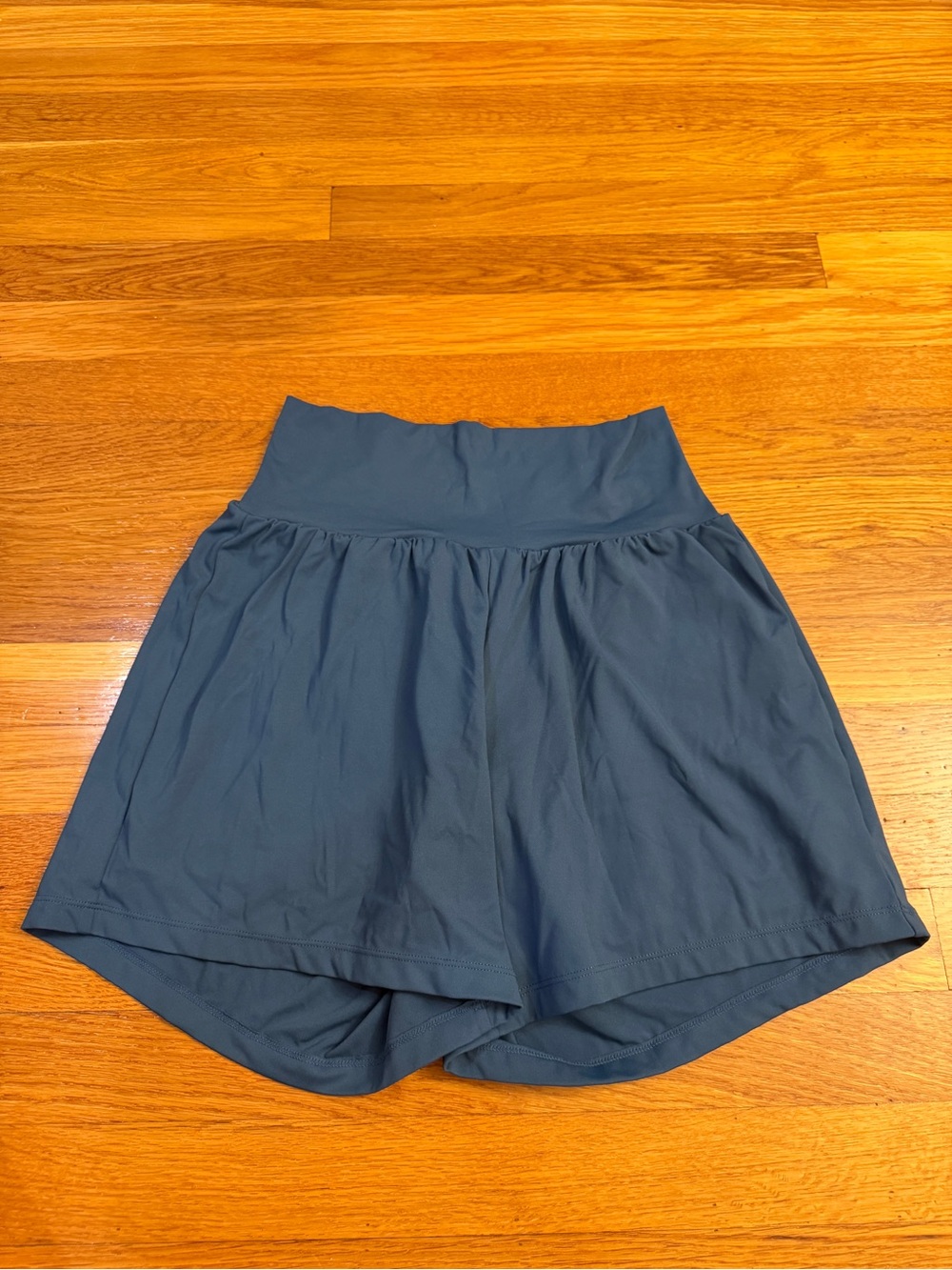 Halara SoftlyZero Airy Super High Waisted 2-in-1 InstantCool Shorts Blue Medium - Picture 3 of 8
